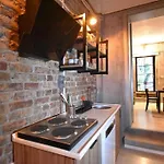 Stunning 6br 4bath Near Tram Villa