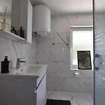 Villa Stunning 6br 4bath Near Tram Istanbul