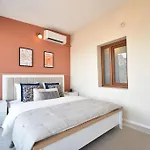 Villa Stunning 6br 4bath Near Tram *