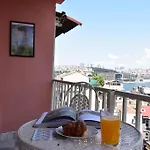 Villa Stunning 6br 4bath Near Tram Istanbul
