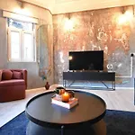 Villa Stunning 6br 4bath Near Tram