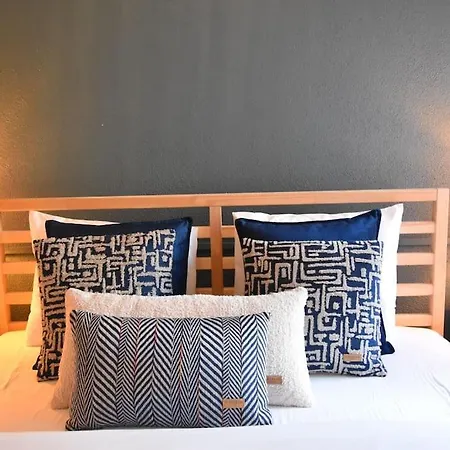 Stunning 6br 4bath Near Tram فيلة اسطنبول