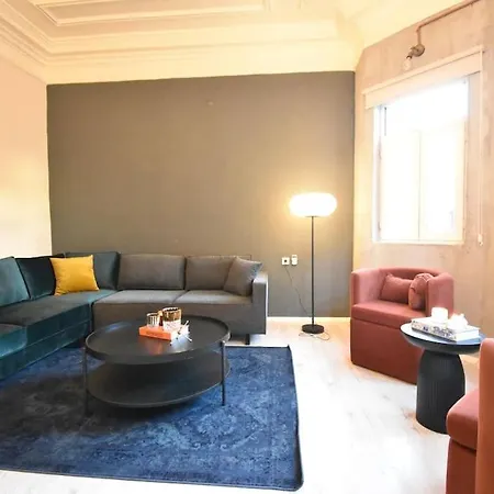 Stunning 6br 4bath Near Tram فيلة اسطنبول