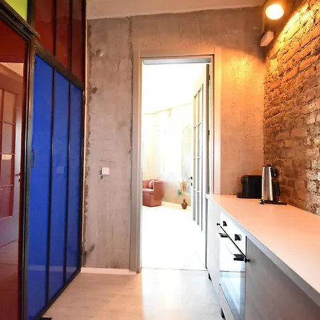 فيلة Stunning 6br 4bath Near Tram