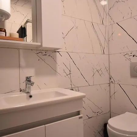 فيلة Stunning 6br 4bath Near Tram