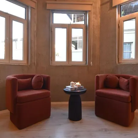 فيلة Stunning 6br 4bath Near Tram