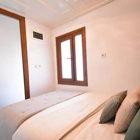 Stunning 6br 4bath Near Tram