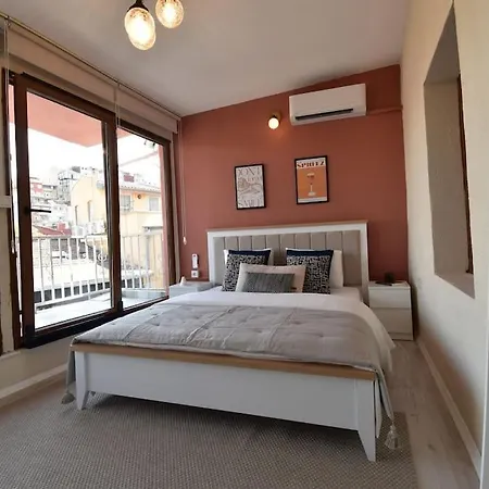 Stunning 6br 4bath Near Tram *