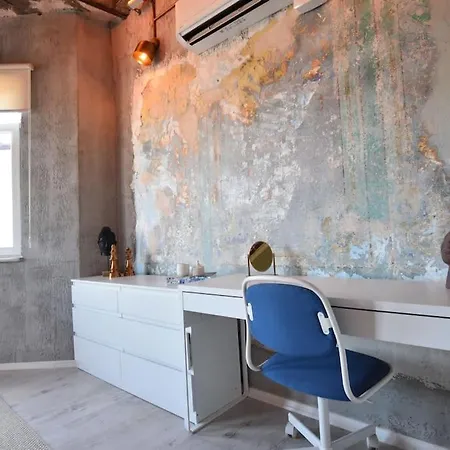Stunning 6br 4bath Near Tram اسطنبول