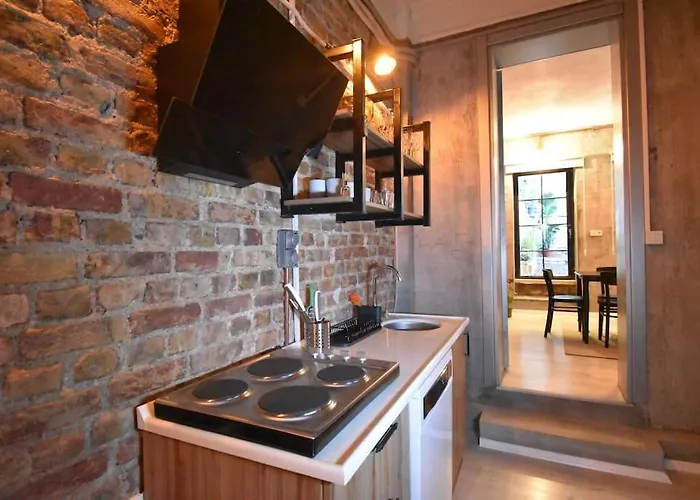 Stunning 6br 4bath Near Tram 빌라