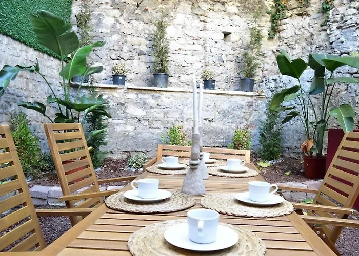 Stunning 6br 4bath Near Tram *