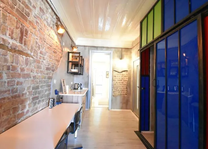 빌라 Stunning 6br 4bath Near Tram 이스탄불