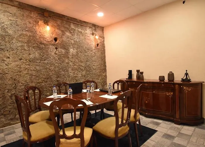 빌라 Stunning 6br 4bath Near Tram