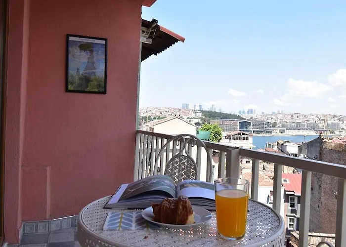 빌라 Stunning 6br 4bath Near Tram 이스탄불