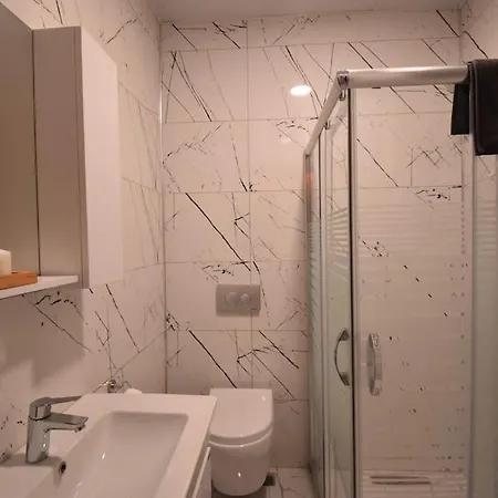 Stunning 6br 4bath Near Tram * Stambuł