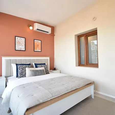 וילה Stunning 6br 4bath Near Tram *